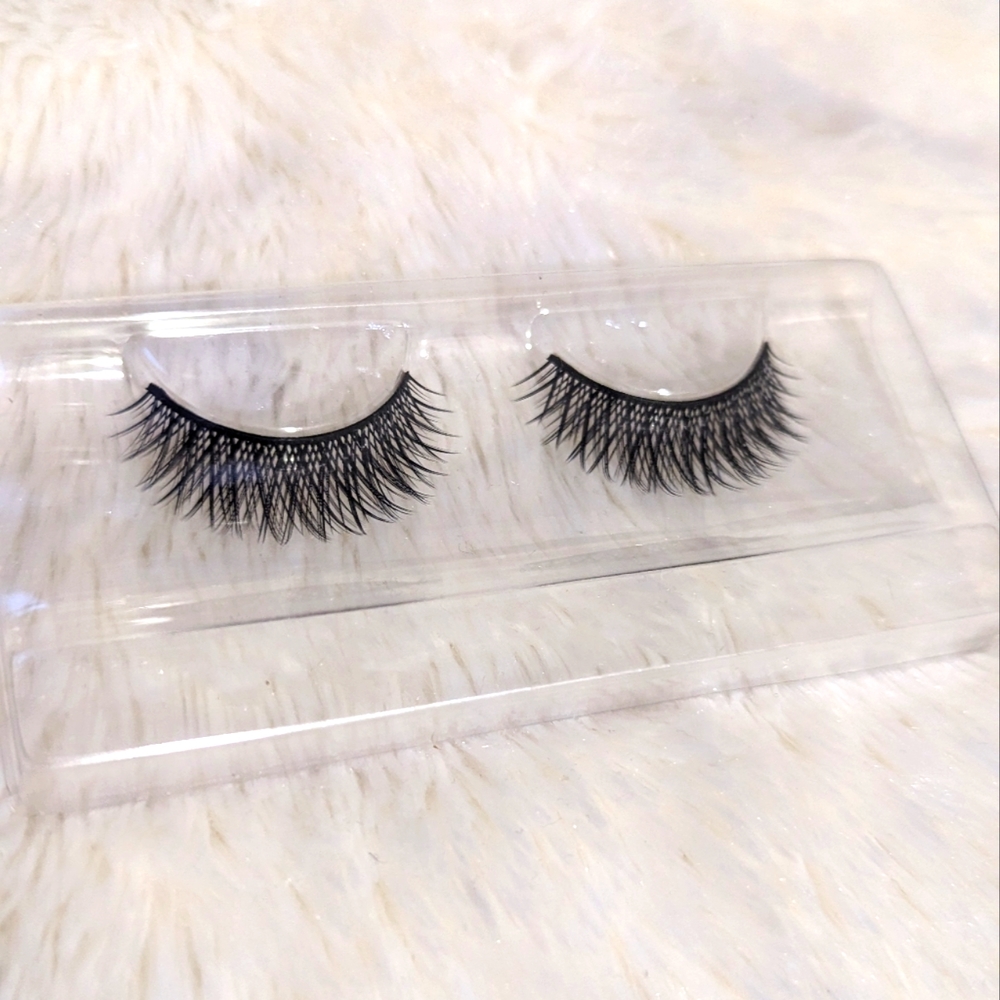 Full Volume False Lashes NEW!